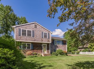 18 Woodside Dr, Unionville, CT 06085