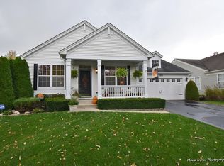 253 Valley View Dr, St Charles, IL 60175