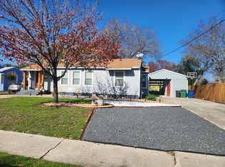 115 Field Crest Dr, San Antonio, TX 78209