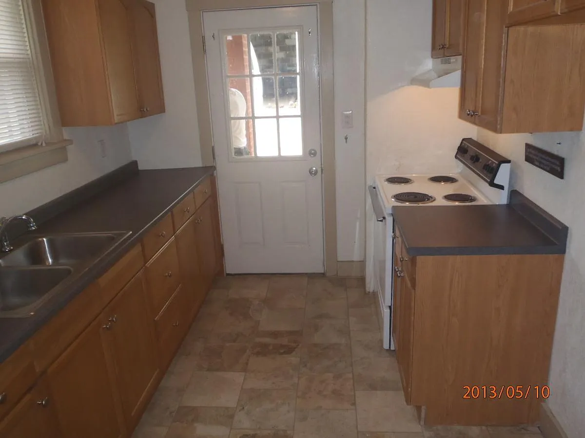 1415 Beechview Ave photo 1