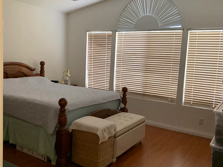 612 N Pageant Dr — Photo 1