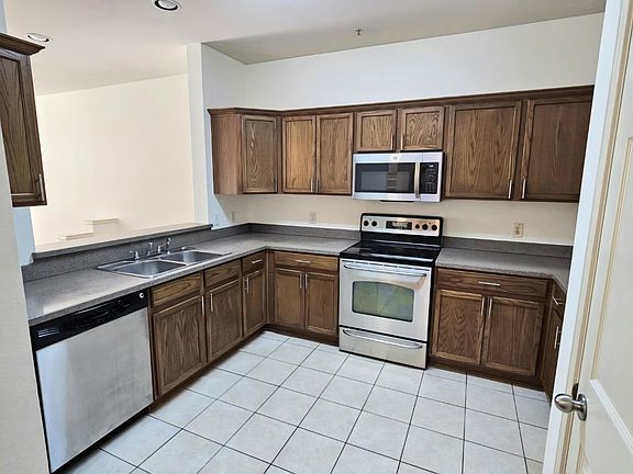 5th image of 501 Jeans Creek Dr