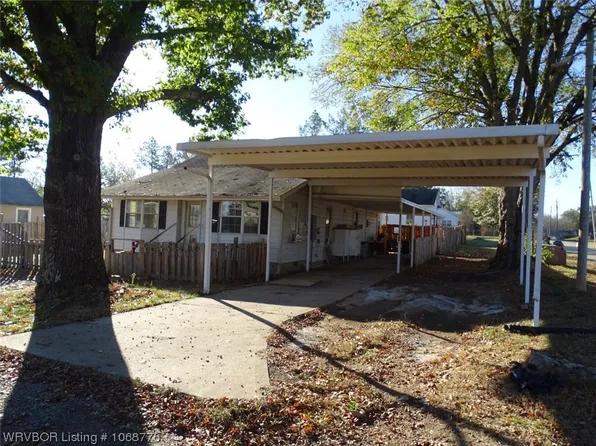 1101 Falconer St, Charleston, AR 72933