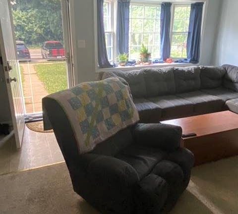 2nd image of 1906 Abbey Ln