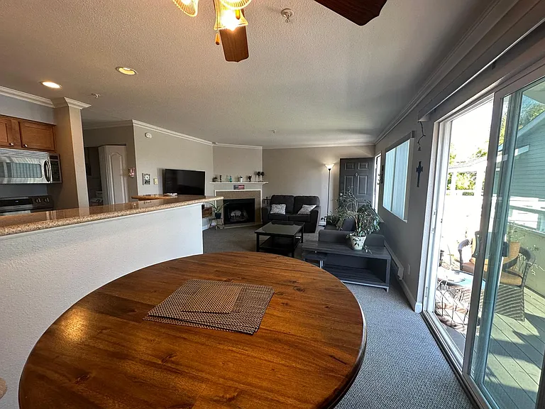 41 Grandview St #906 — Photo 5