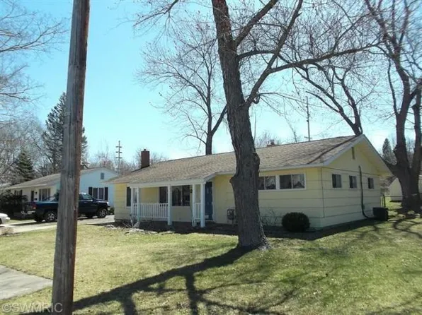 802 Carroll, Buchanan, MI 49107