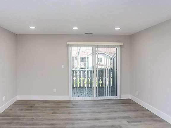 5th image of 1570 Countryside Dr #480