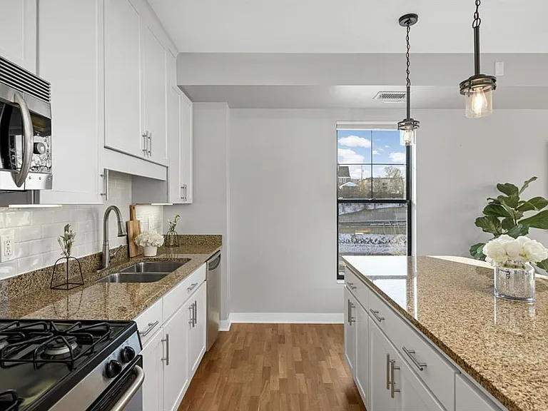 317 Groveland Ave #G305 — Photo 8