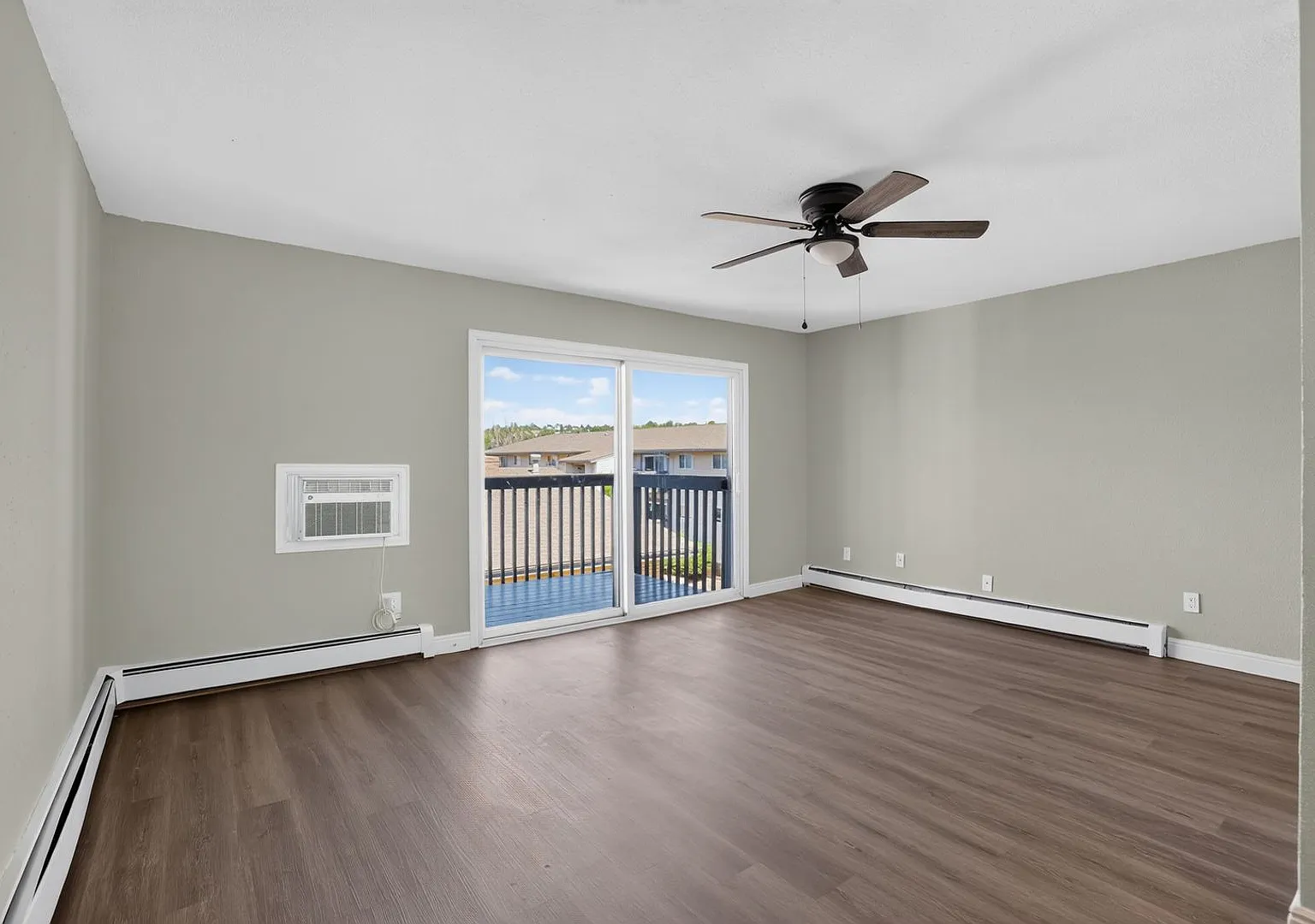 Charming 2BR Condo in Colorado Springs — Photo 4