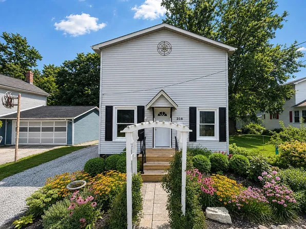 208 W Alyea St, Hebron, IN 46341