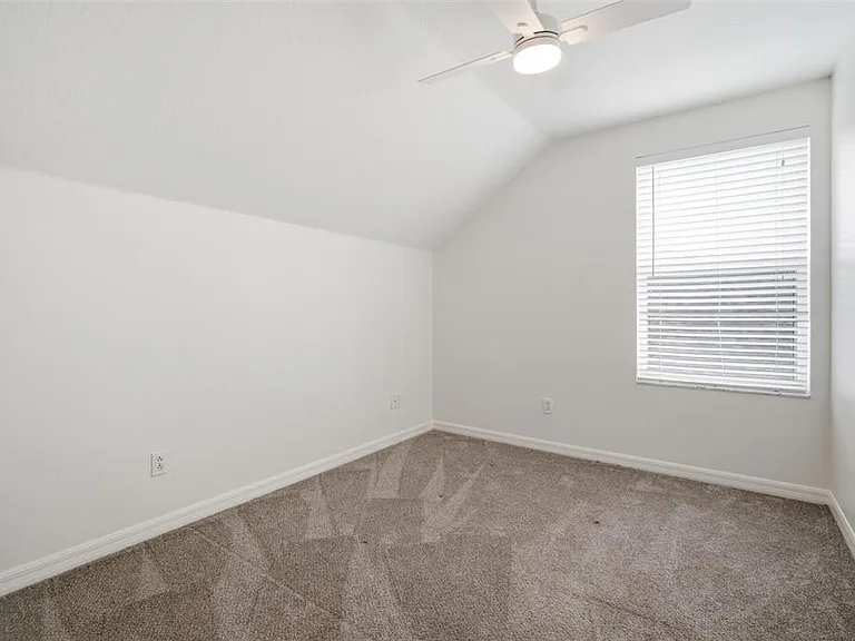 10604 Lakeside Vista Dr — Photo 40