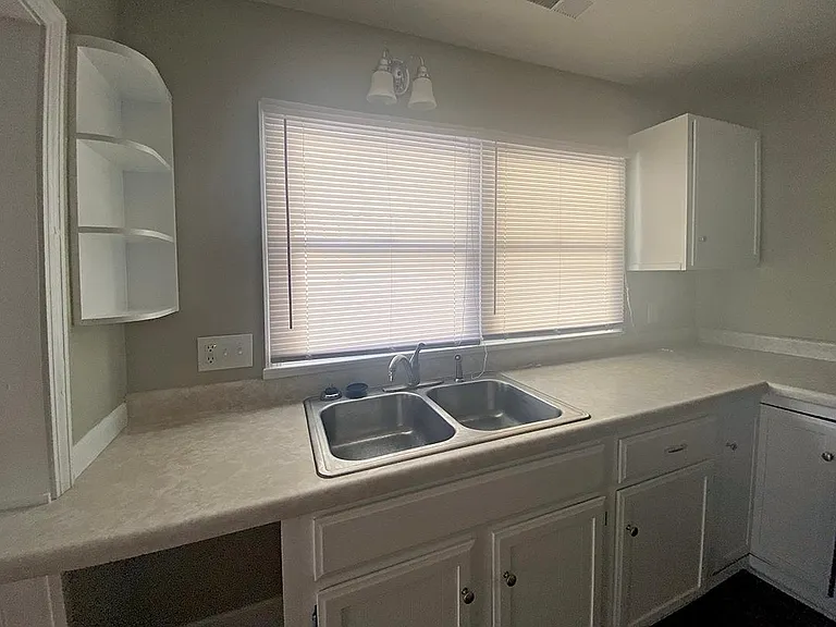 9239 McGee St — Photo 14