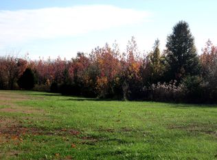 205 5th St, Carmi, IL 62821