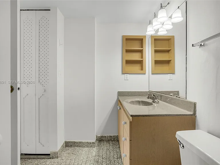20500 W Country Club Dr #607 — Photo 22