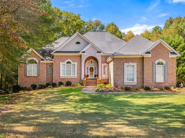 60 Saint Ives Xing, Winder, GA 30680