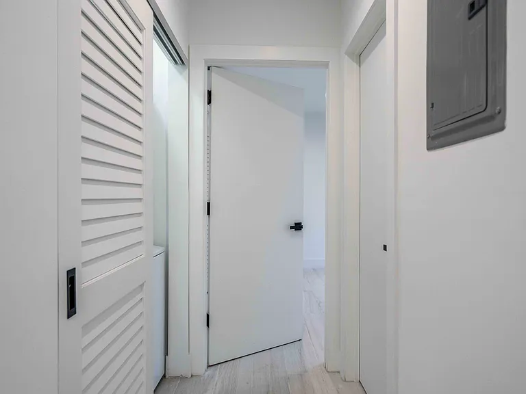 960 Jefferson Ave #202 — Photo 19