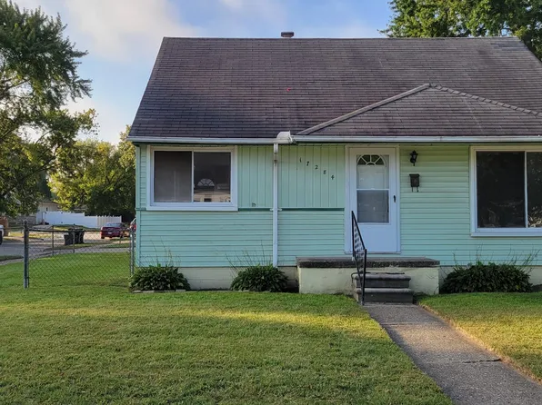 17284 Ivanhoe St, Roseville, MI 48066