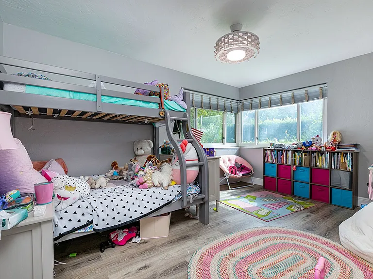 4116 W Leona St — Photo 12