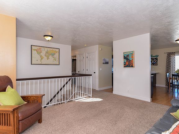 3rd image of 5928 W Discovery Dr
