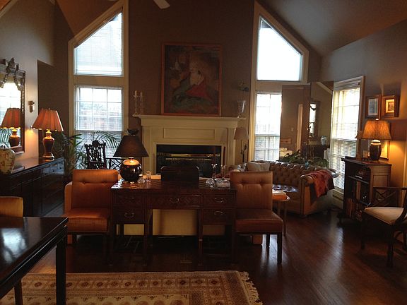 4th image of 2909 Eastbrook Ct