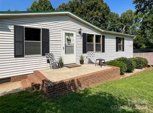 2458 Ridgecrest Dr, Stanley, NC 28164