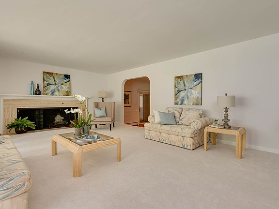 2nd image of 6413 Crosswoods Dr