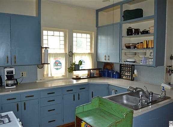 2nd image of 303 S Talbot St