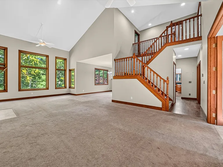 3187 Turnberry Dr — Photo 4