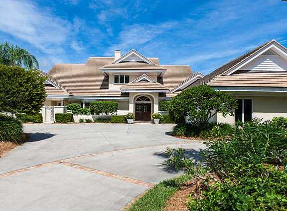 4th image of 633 Lake Dr