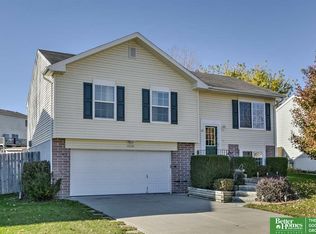13530 S 32nd St, Bellevue, NE 68123