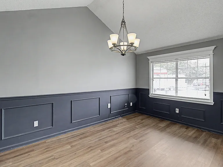 291 Sabreena Cir — Photo 6