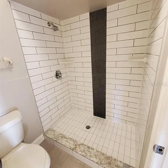 307 Sherborne Ln — Photo 7