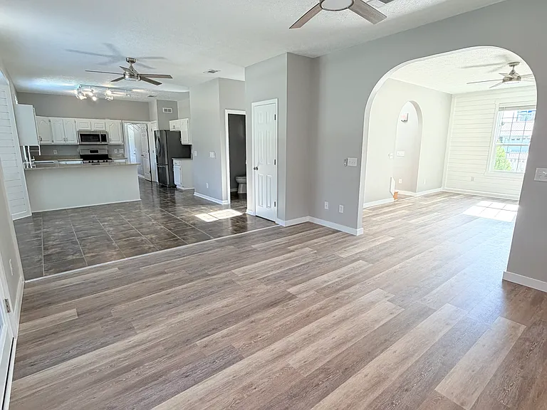 123 Seabreeze Cir — Photo 84