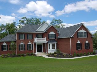 97 Spy Glass Hl, Hopewell Junction, NY 12533