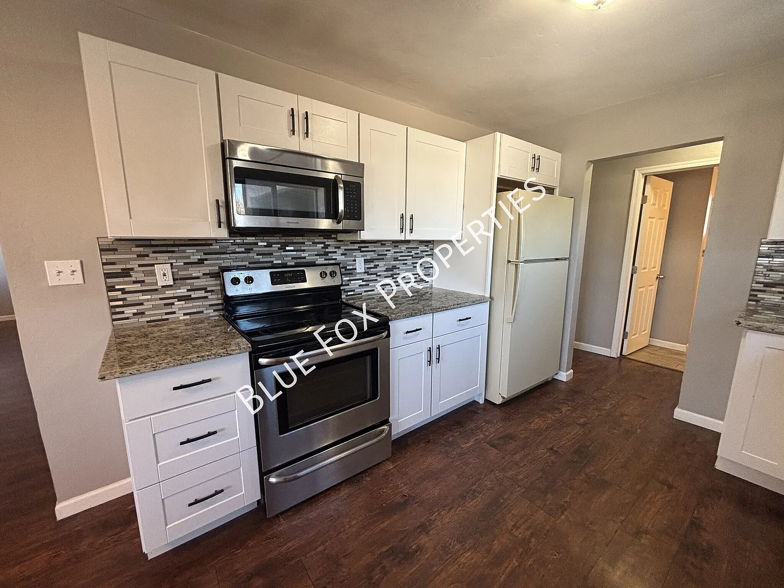 3bd, 2ba Corner Lot, Centrally Located — Photo 3