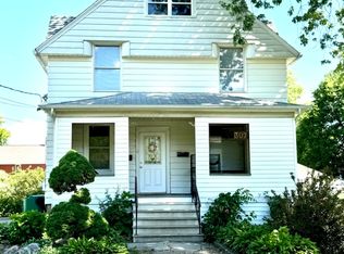 307 E High St, Sycamore, IL 60178