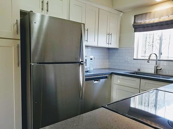 4th image of 5025 Maplewood Ave APT 5