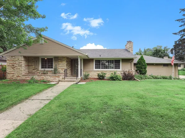 6125 Loren Dr, Minneapolis, MN 55417