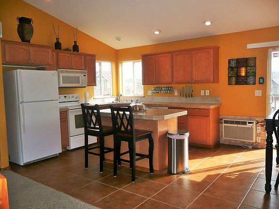 5th image of 1103 S Moen St