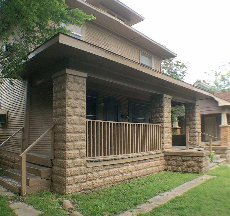 1st image of 2842 Travis Ave