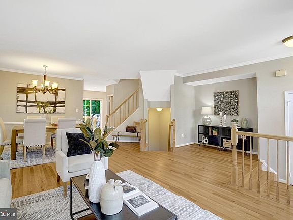 2nd image of 5807 Clapham Rd