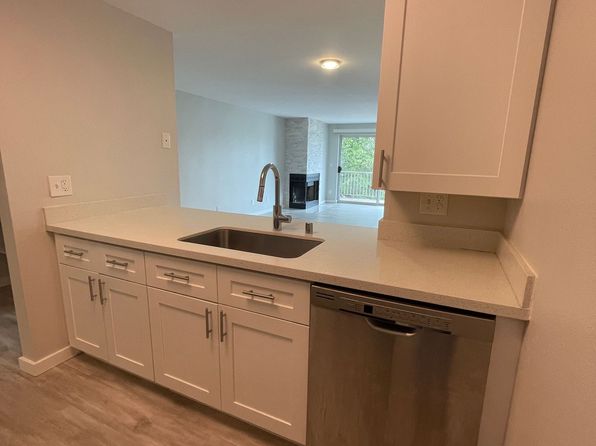 6041 California Ave SW #205