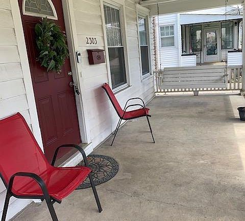 3rd image of 2303 Arlington Ave