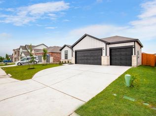 200 Janice Rd, Taylor, TX 76574