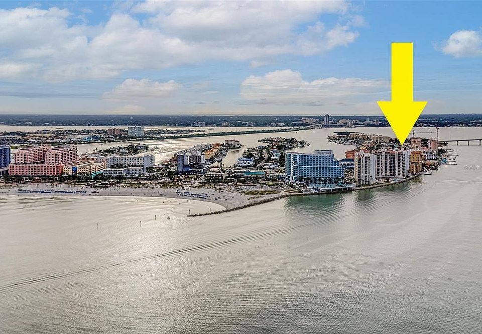 1st image of 405 S Gulfview Blvd #1004