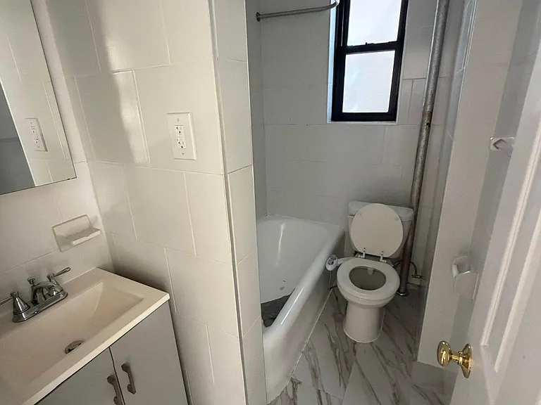 1151 Brighton Beach Ave #3N — Photo 4