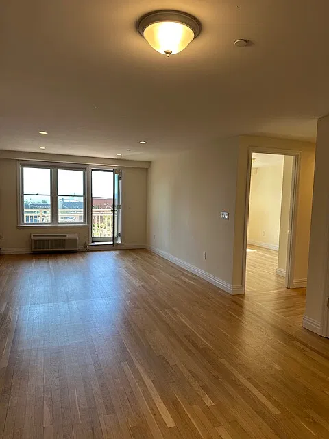 2 bed, 1200 sqft, $4,950 — Photo 4