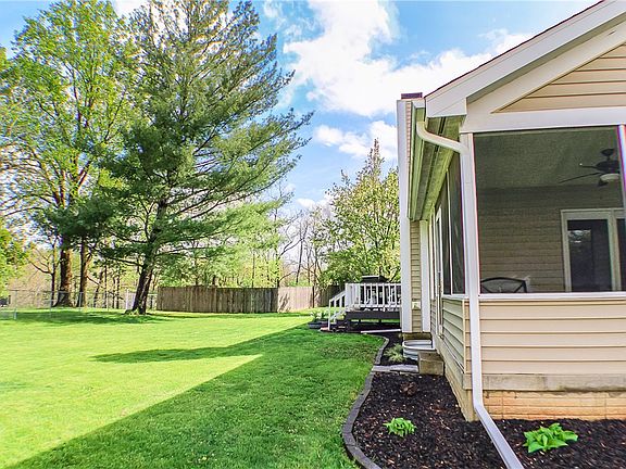 3rd image of 2335 Saratoga Pl