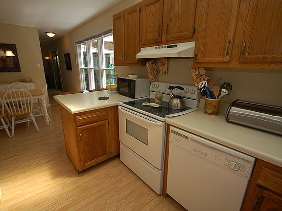 5th image of 5015 Fairlake Ln