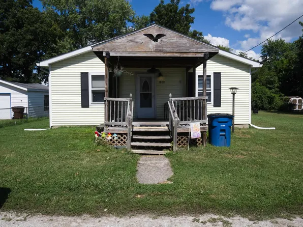1808 Wabash St, Vincennes, IN 47591